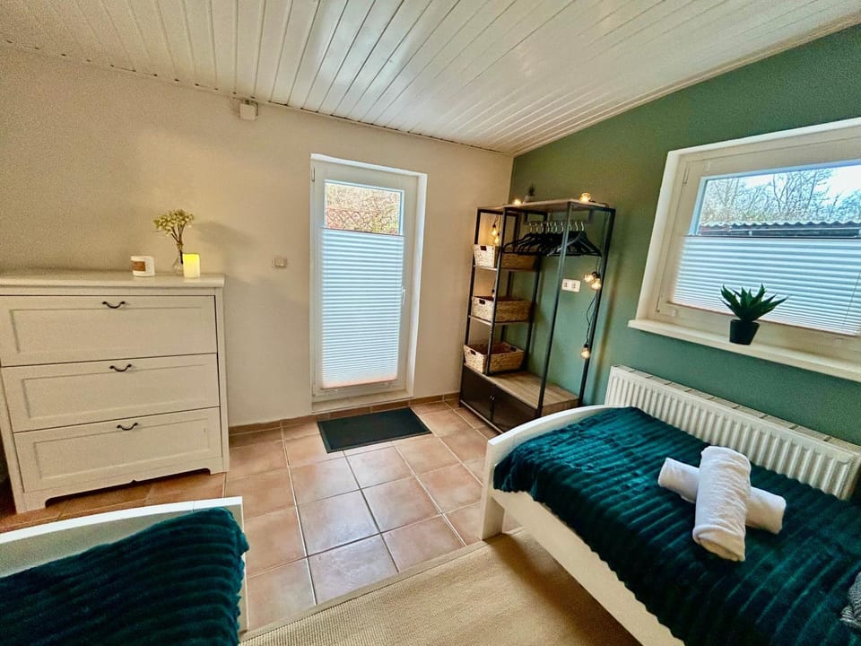 Bed, Photo of the whole room, Bedroom, heating, internet, towels, wardrobe
