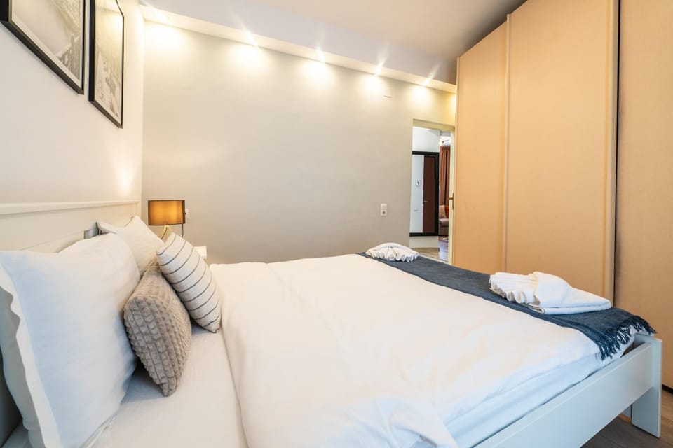 Bed, Bedroom, wardrobe