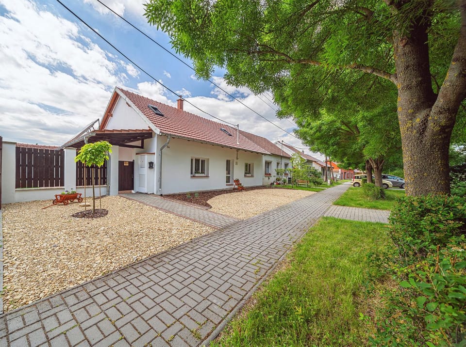 Property building, Street view