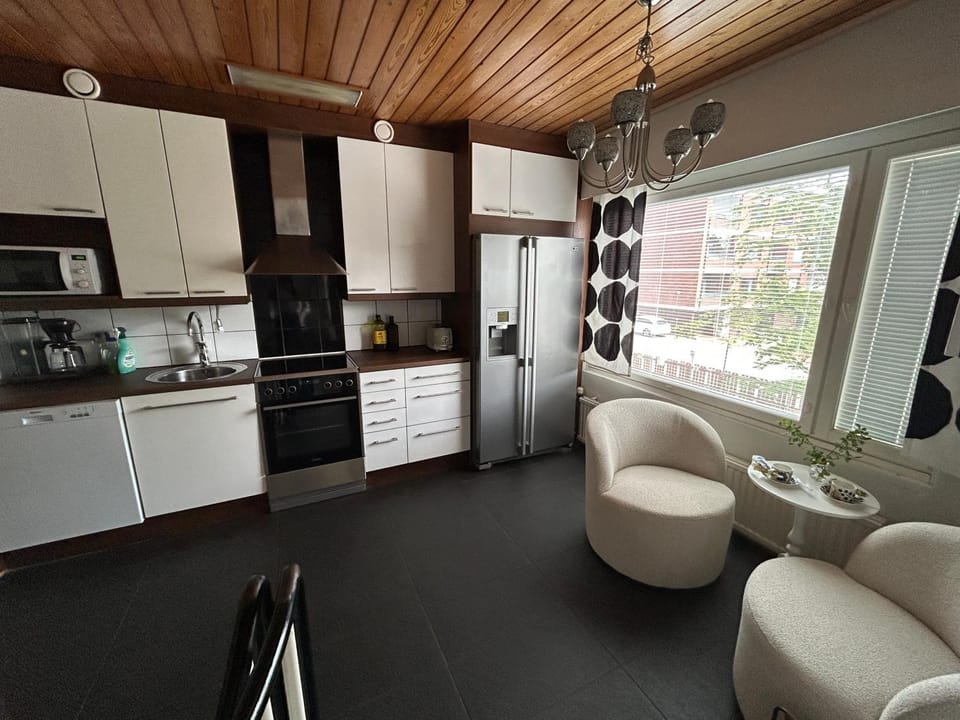 Large apartment in the centre of Jyväskylä with private swimming pool and sauna Apartment in Finland
