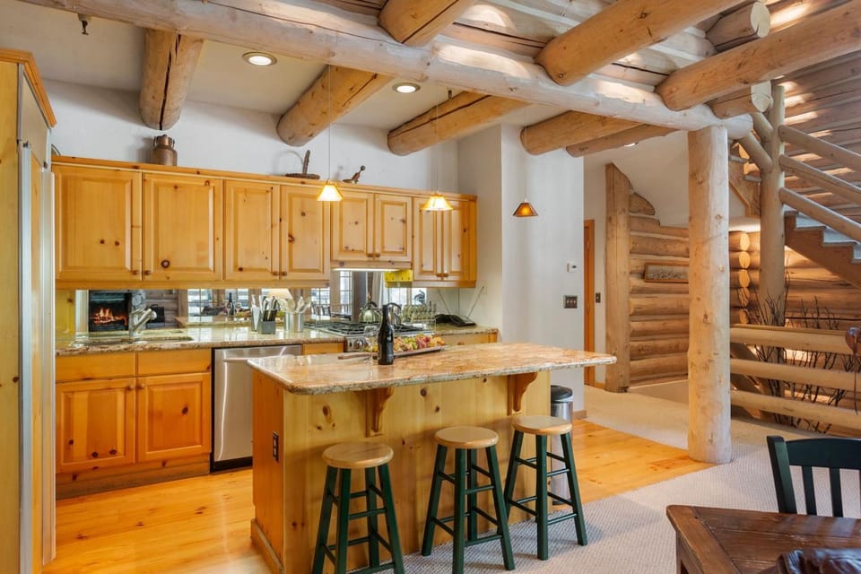 Pine Inn At Trail's End Lodge - Three Bedroom Residence With Spa #3 Apartment in Park City