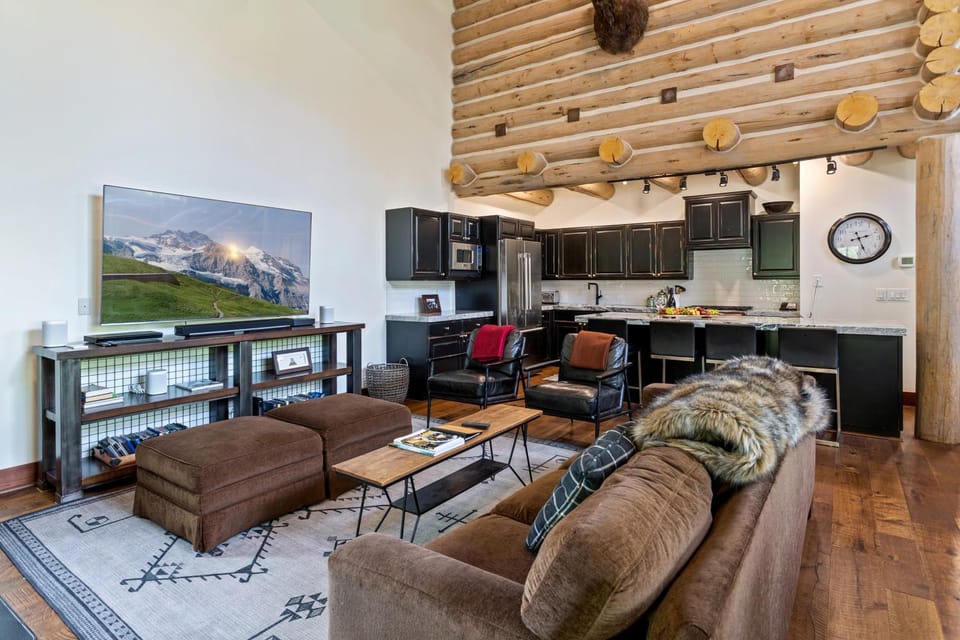 Pine Inn At Trail's End Lodge - Three Bedroom Residence With Den And Spa #5 Apartment in Park City