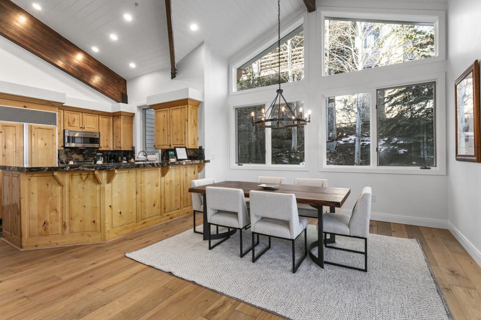Trail's End Lodge At Deer Valley Resort - One Bedroom Deluxe Residence With Spa #304 Apartment in Park City