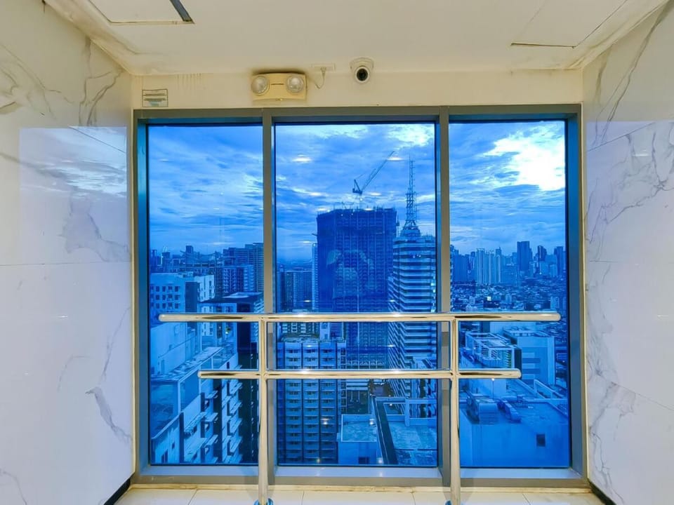 Citispace 1BR Condotel Suite at FAME Residences #FM02B Apartment in Mandaluyong