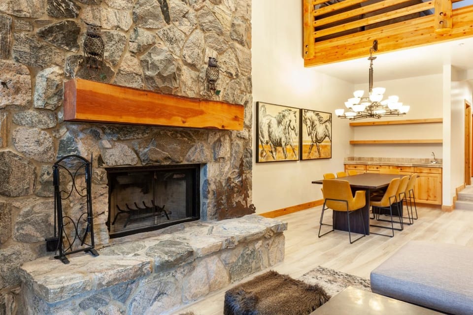 Trail's End Lodge at Deer Valley Resort - Four Bedroom Residence with Space #504 Apartment in Park City