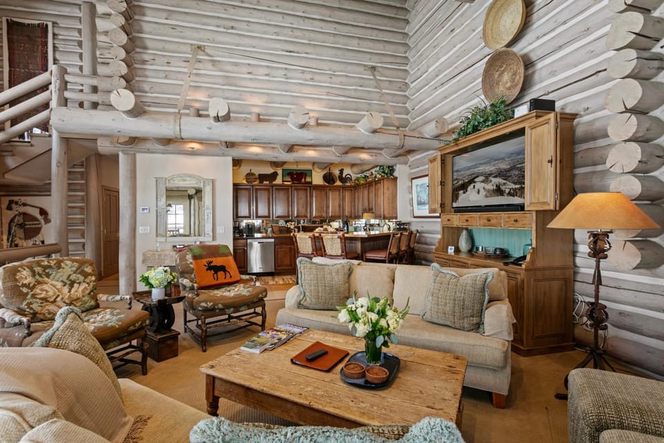 Pine Inn At Trail's End - Three Bedroom W Spa #6 Apartment in Park City
