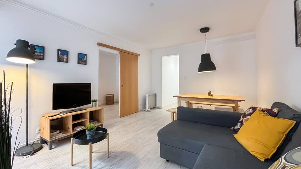 Communal lounge/ TV room, Living room