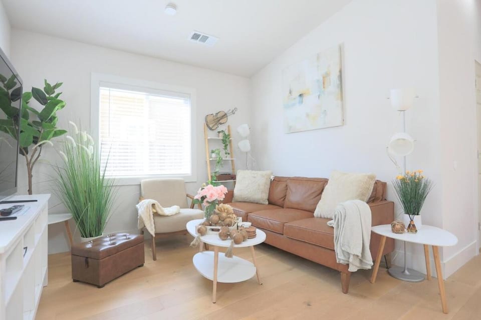 New Build House Laundry Kitchen Airconditation House in Sunnyvale