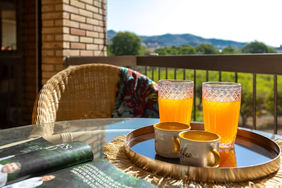 Day, Natural landscape, View (from property/room), Balcony/Terrace, Food and drinks, Dining area, Mountain view, Drinks