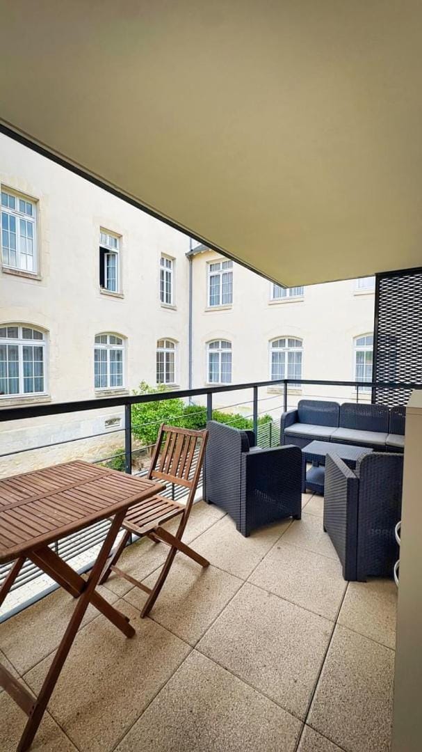Atelier des Arts, confortable avec sa terrasse Apartment in La Rochelle