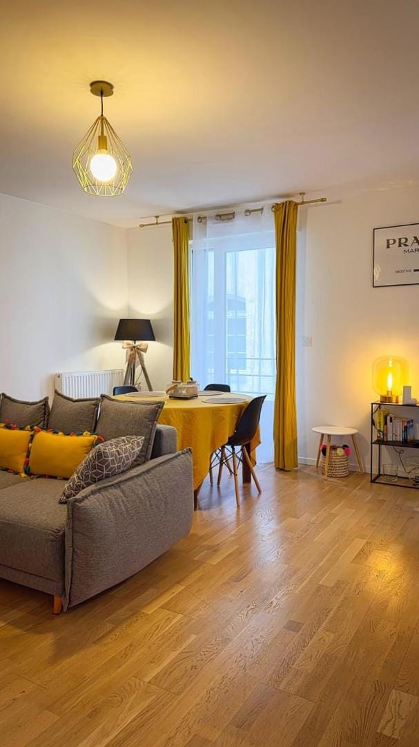 Atelier des Arts, confortable avec sa terrasse Apartment in La Rochelle