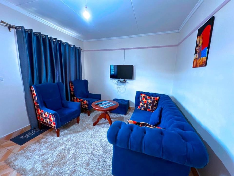 Communal lounge/ TV room, TV and multimedia, Living room, Seating area