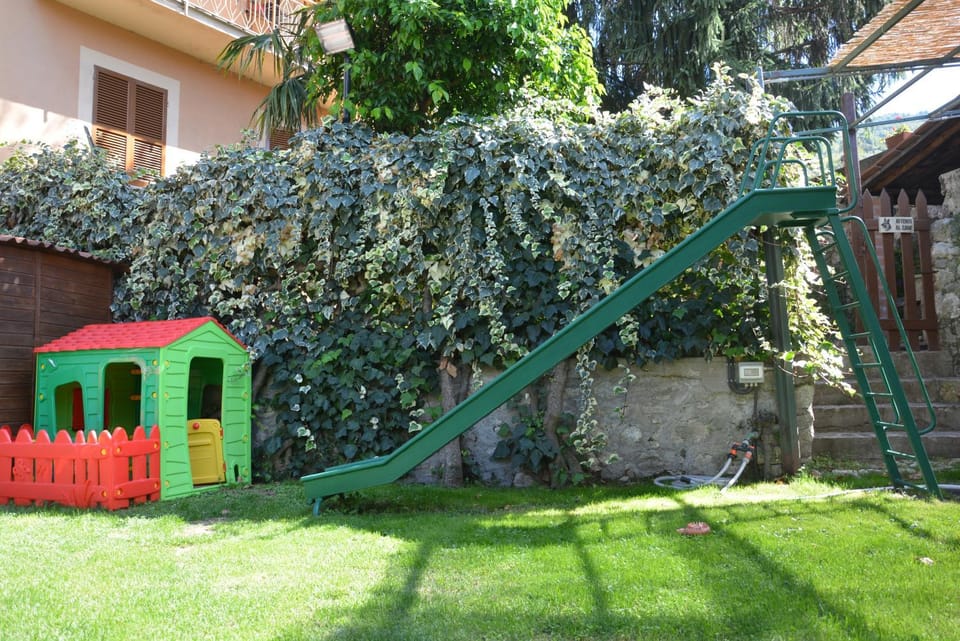 People, BBQ facilities, Children play ground, Fishing, Hiking, Cycling, Animals, Communal kitchen, Pets, Sports, Entertainment, Family