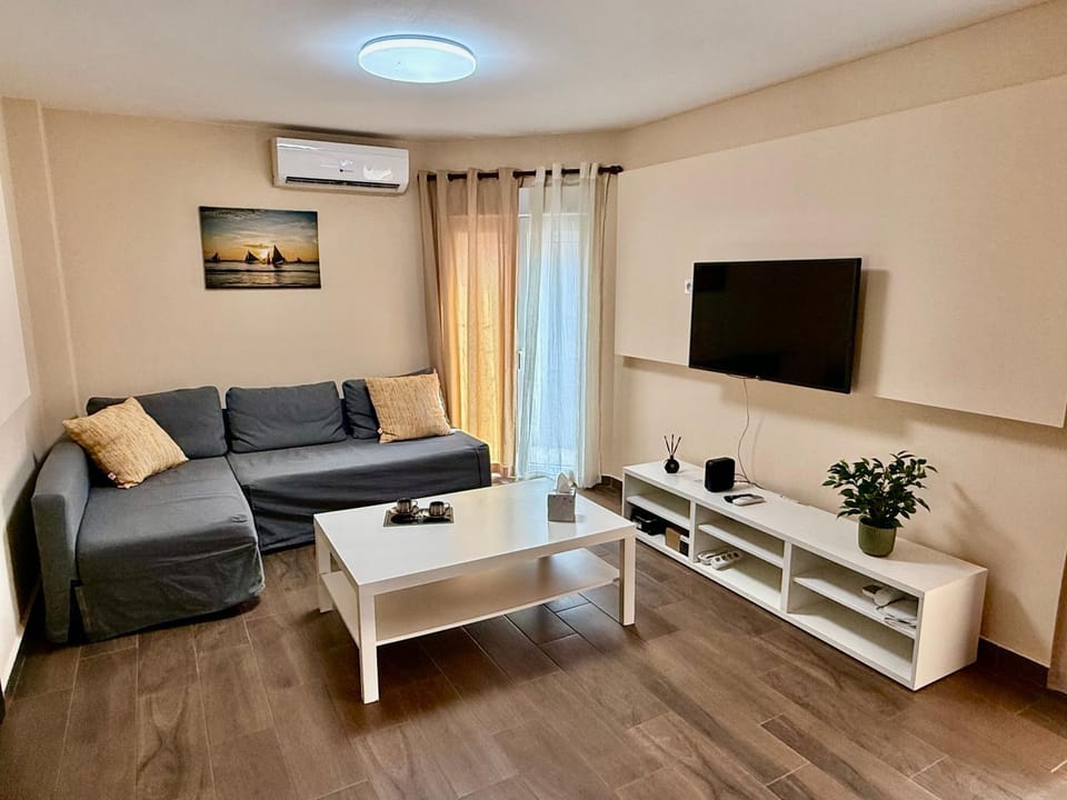 Living room, Seating area, air conditioner