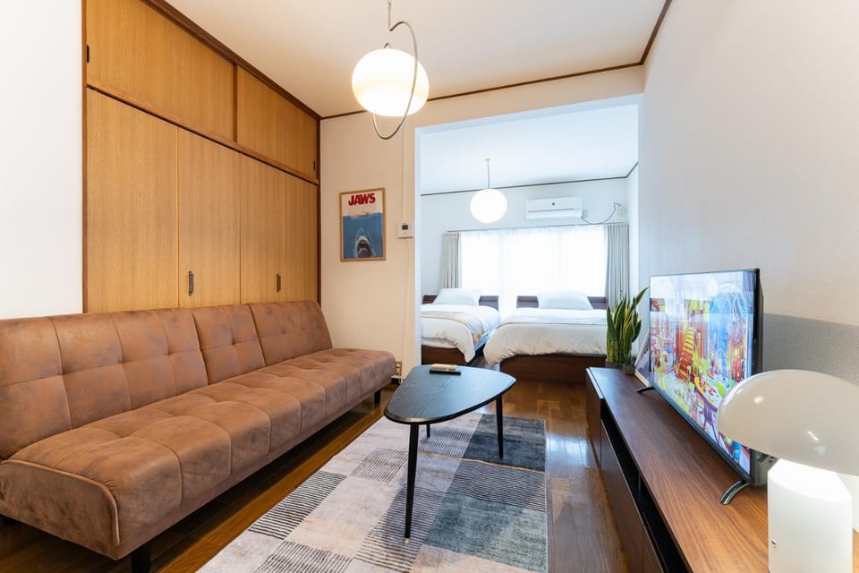 Bed, TV and multimedia, Living room, Bedroom