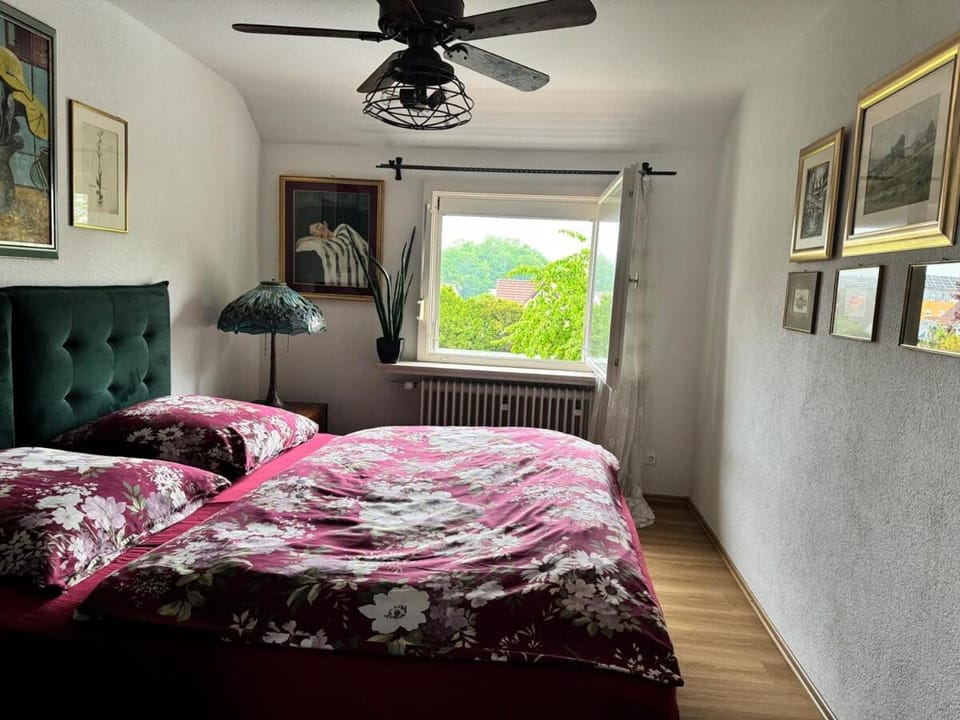 Bed, Bedroom, Garden view