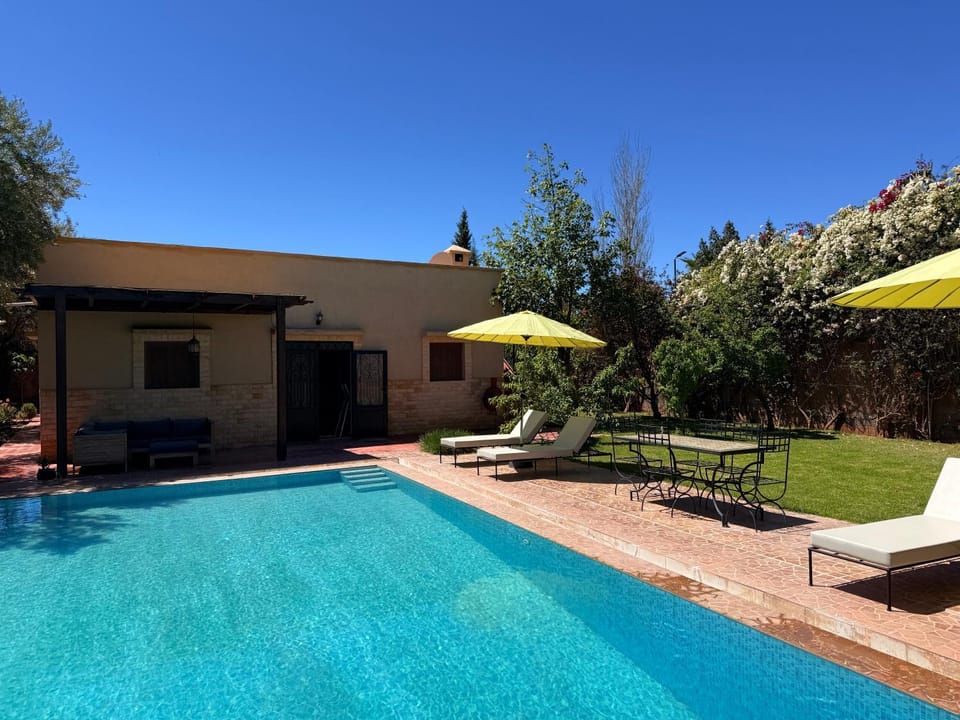 Property building, Patio, Spring, Day, Garden, Garden view, Pool view, Swimming pool, sunbed