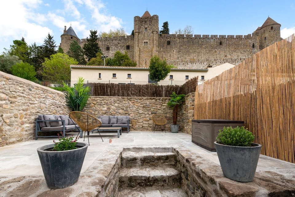 Patio, Garden view, Landmark view