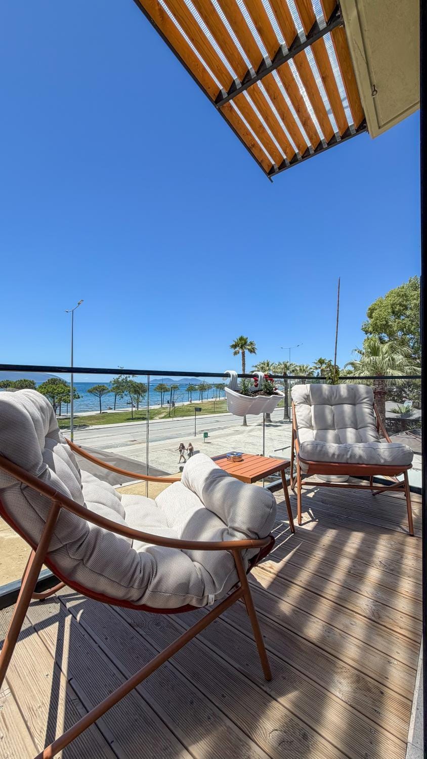 View (from property/room), Balcony/Terrace
