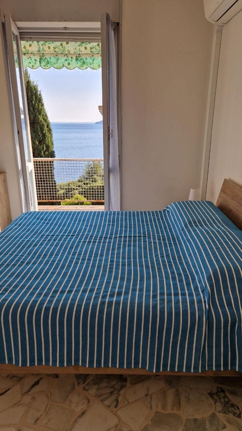 Bed, Photo of the whole room, Bedroom, Sea view