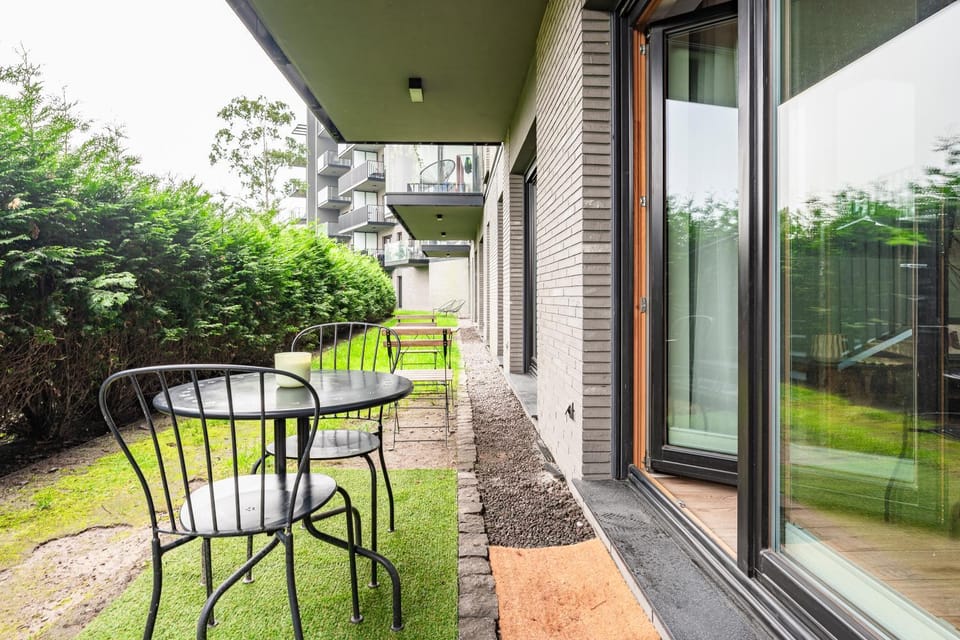 Property building, Garden, Balcony/Terrace, Balcony/Terrace