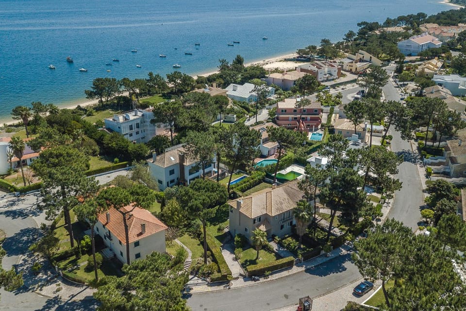 Neighbourhood, Natural landscape, Bird's eye view, Sea view, Location