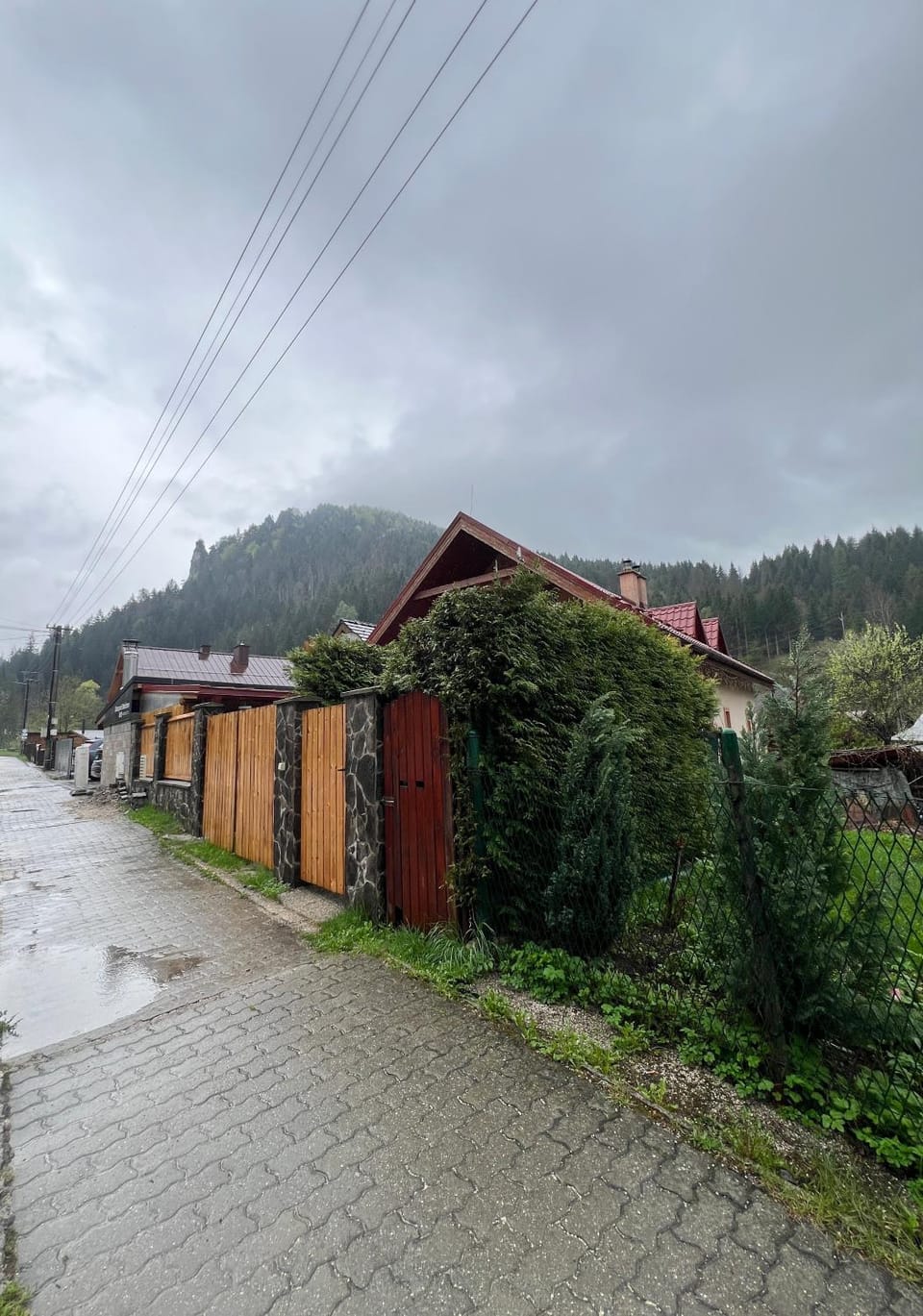 Property building, Neighbourhood, Natural landscape, Mountain view