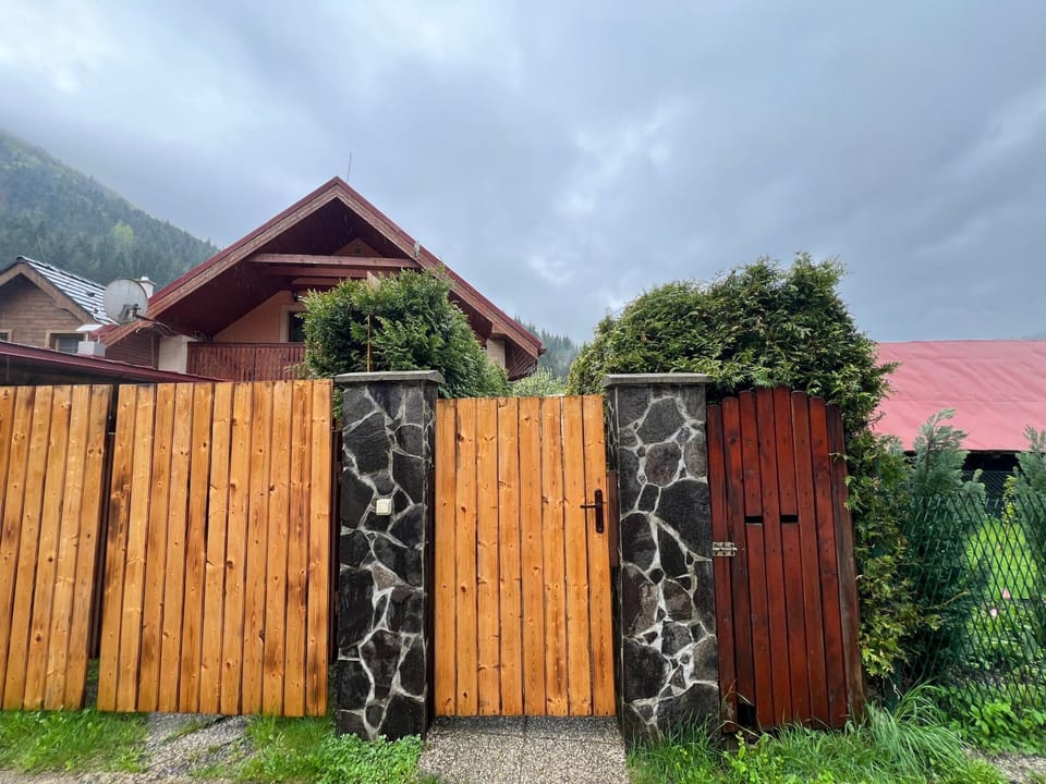 Property building, Natural landscape, Mountain view
