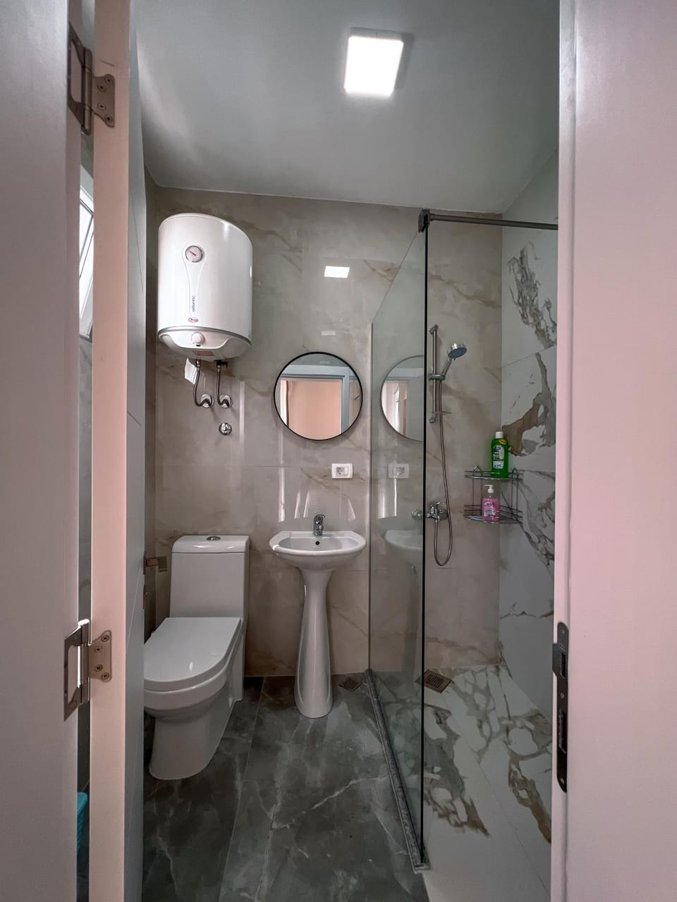 Shower, Toilet, Bathroom, bidet, towels