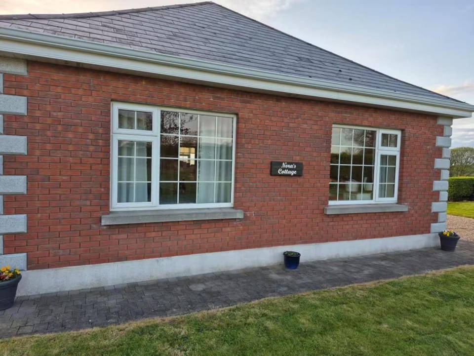 Property building, Garden, Garden view