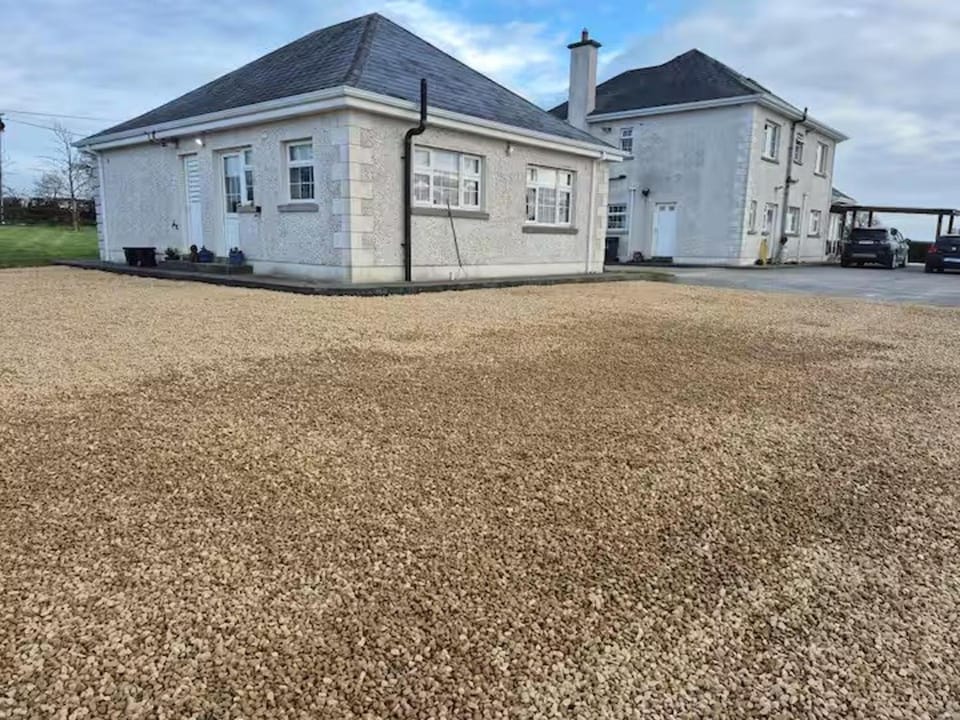 Property building, Parking