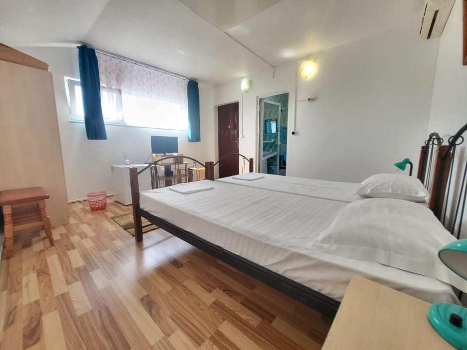 View (from property/room), Photo of the whole room