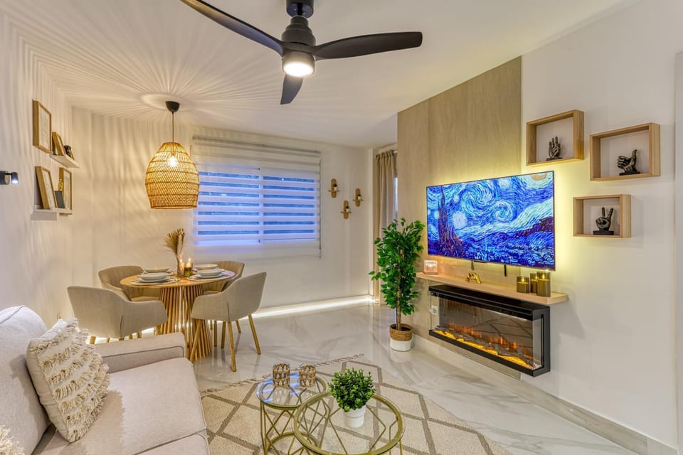 TV and multimedia, Dining area, fireplace