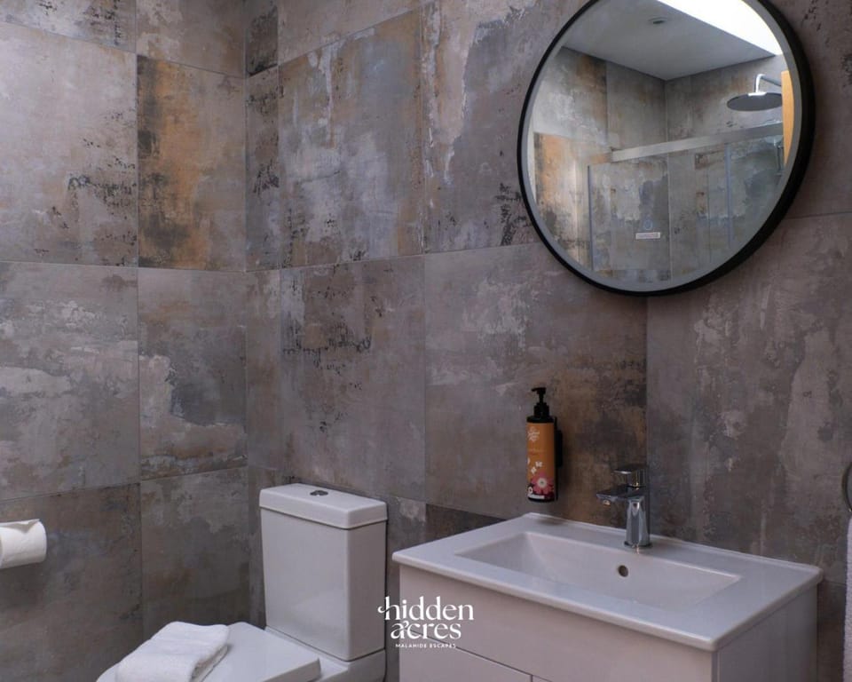 Property building, Bathroom