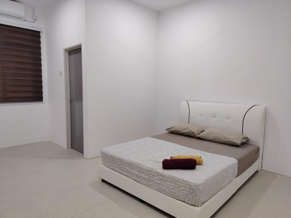 Seating area, Bedroom
