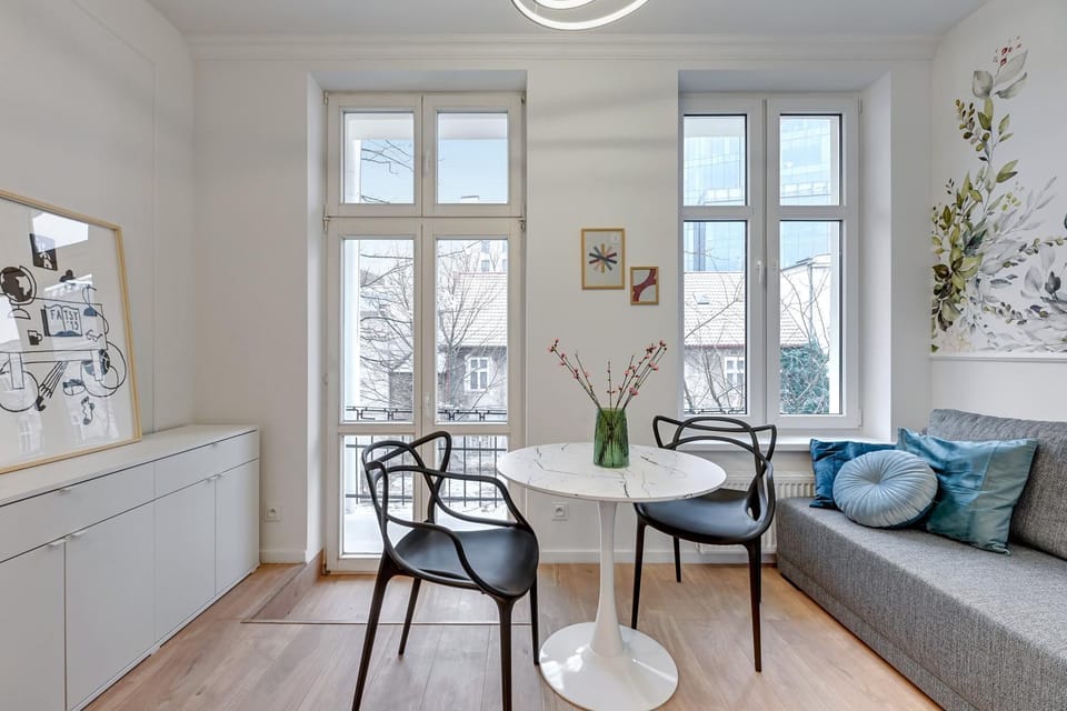 Living room, Seating area, Dining area