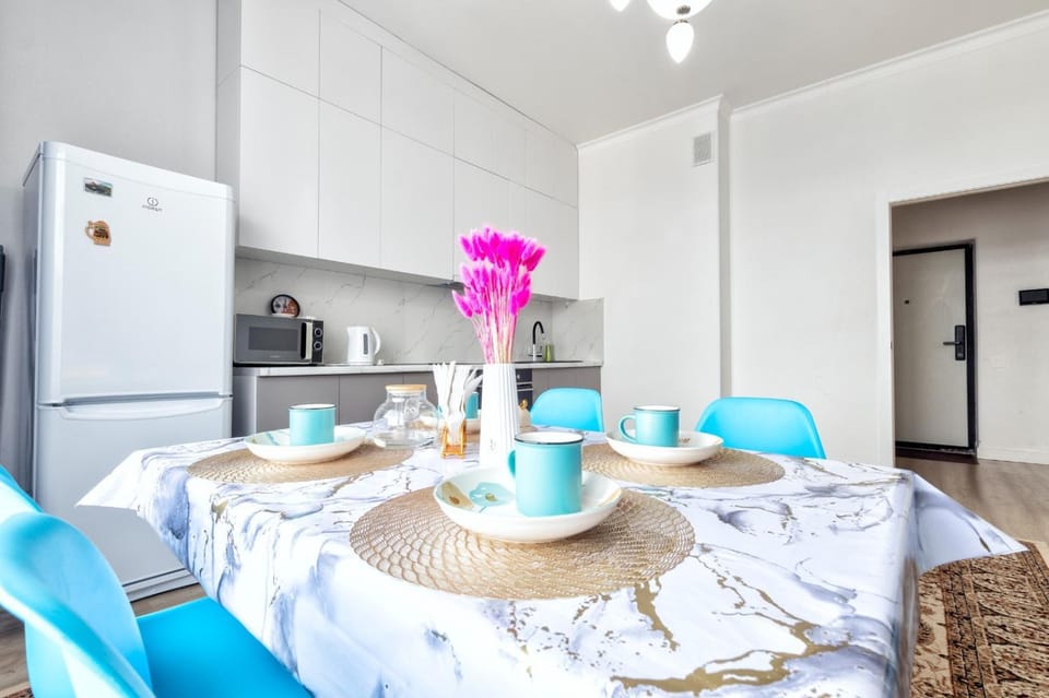 Евро-двушка на 12 этаже с видом на Абу Даби Плазу, ЖК Гранд Туран Apartment in Kazakhstan