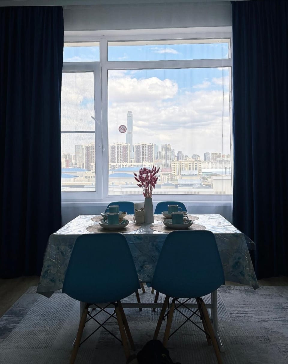 Евро-двушка на 12 этаже с видом на Абу Даби Плазу, ЖК Гранд Туран Apartment in Kazakhstan