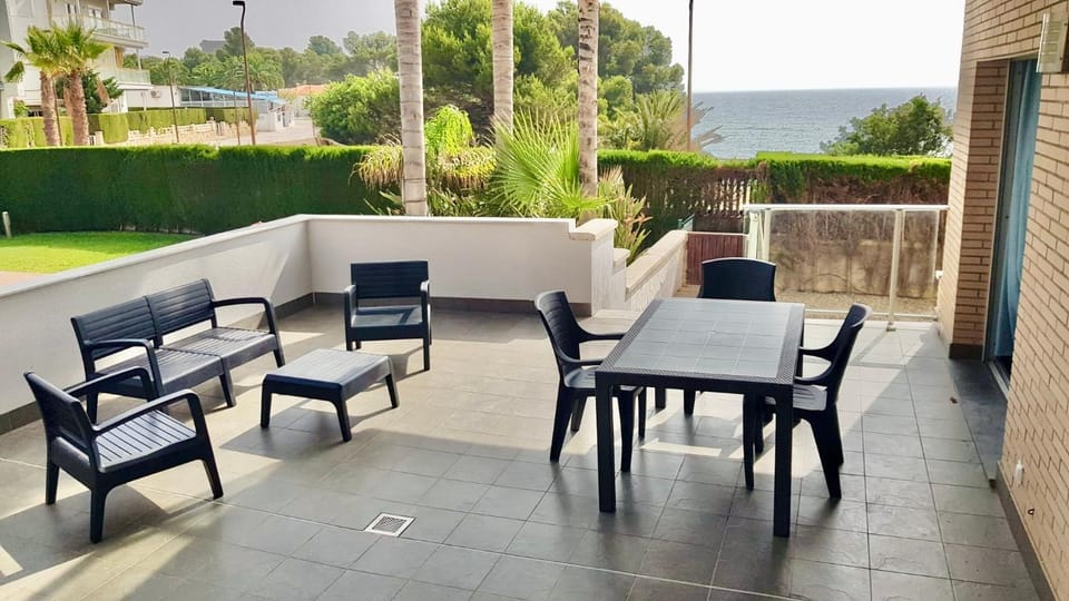APARTBEACH PANORAMIC BJ Frente PLAYA Apartment in Miami Platja
