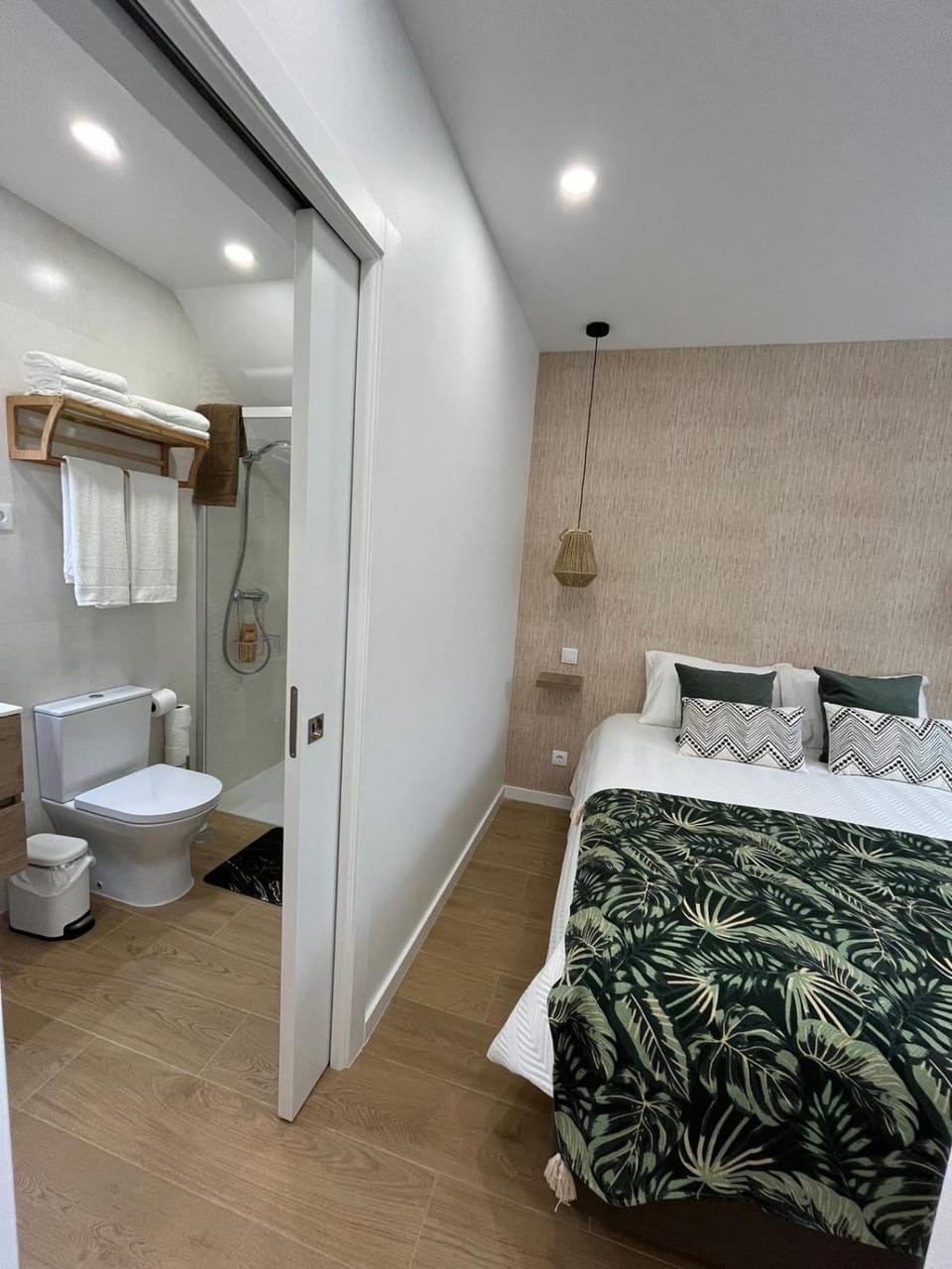 Toilet, Bedroom