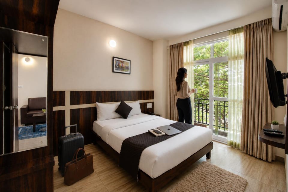 Bed, TV and multimedia, Bedroom, air conditioner
