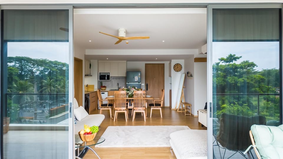 Seating area, Dining area
