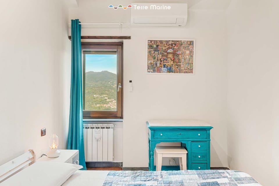 Laya Marina, Terre Marine Apartment in Province of Massa and Carrara