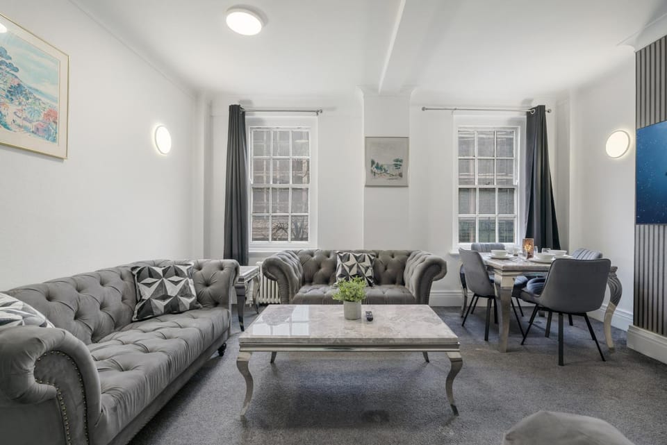Living room, Seating area, Dining area