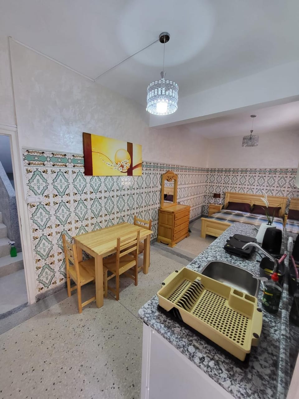 Kitchen or kitchenette, Dining area, stove