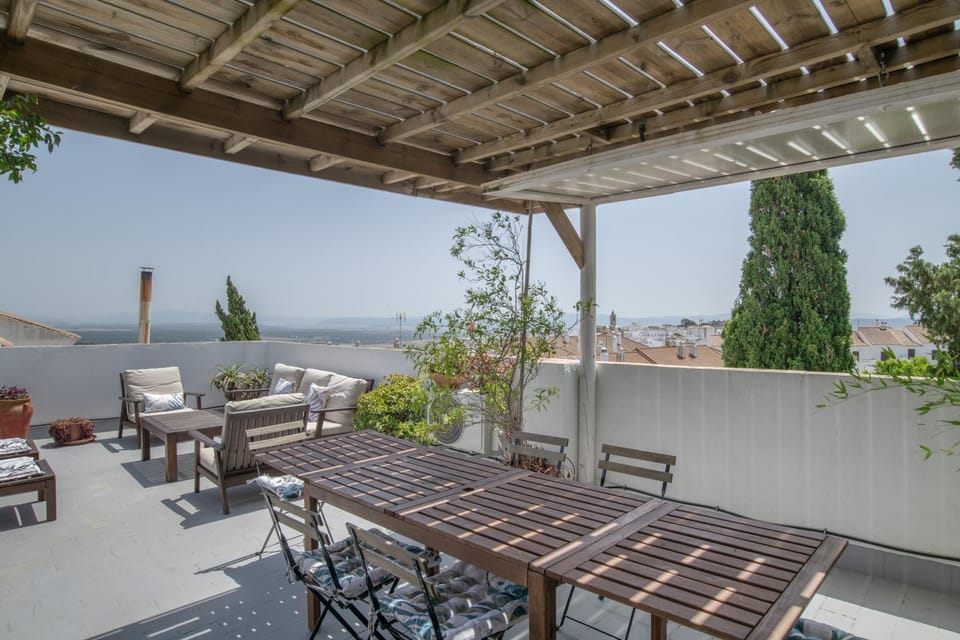 Property building, Balcony/Terrace, Living room