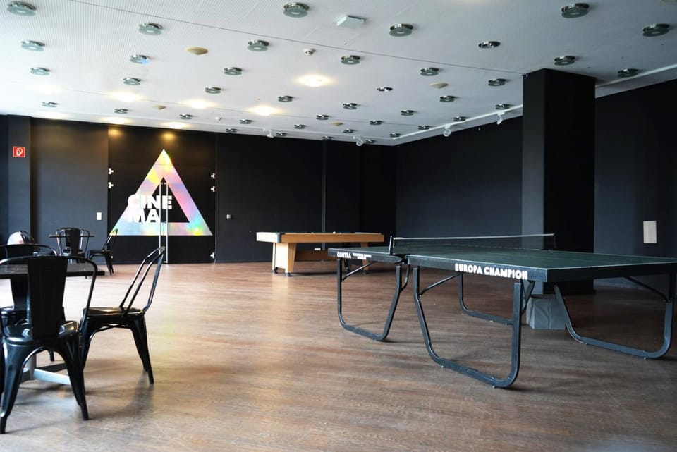 Billiard, Table tennis