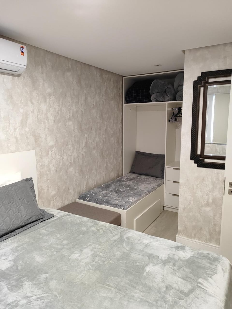 Photo of the whole room, Bedroom