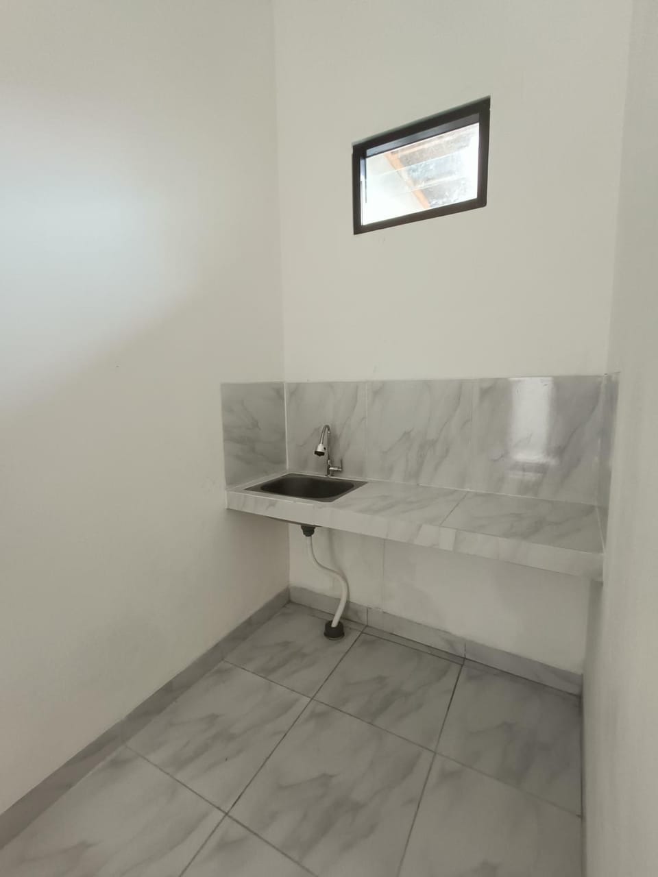 Kamar Kost AC Mezanine Hostel in Indonesia