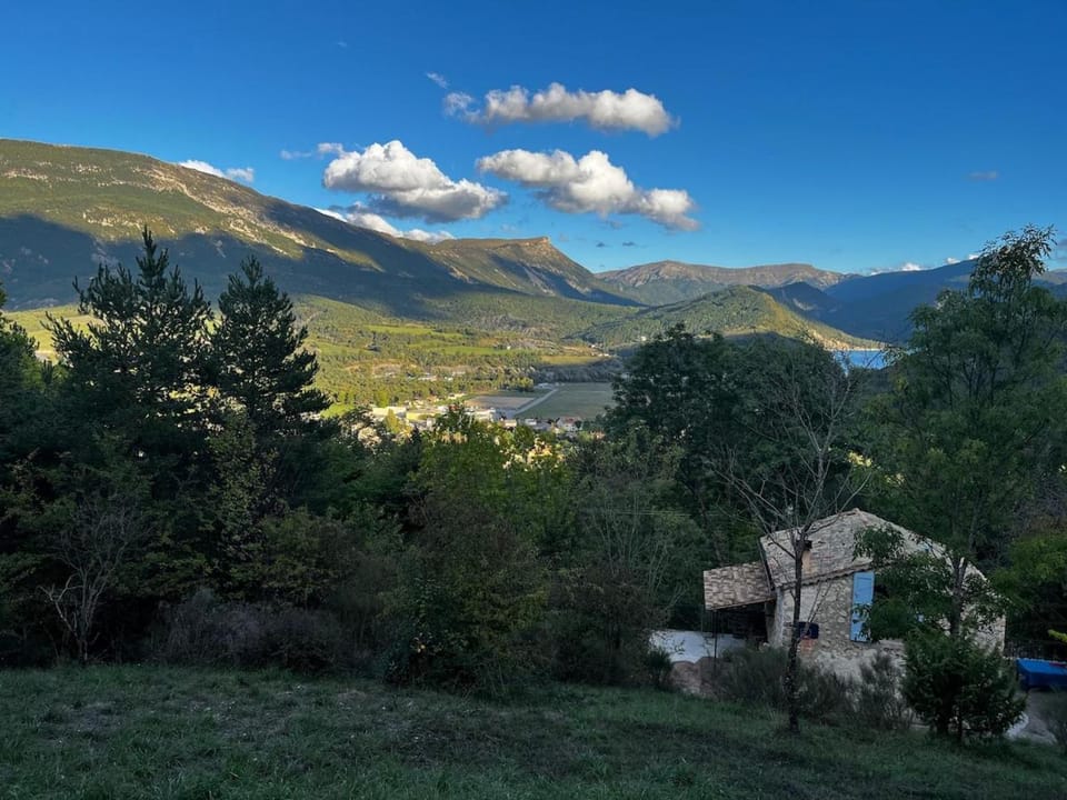 Garden, Lake view, Mountain view